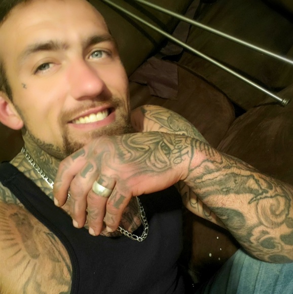 Meet your Posher, Chris - Picture 1 of 1